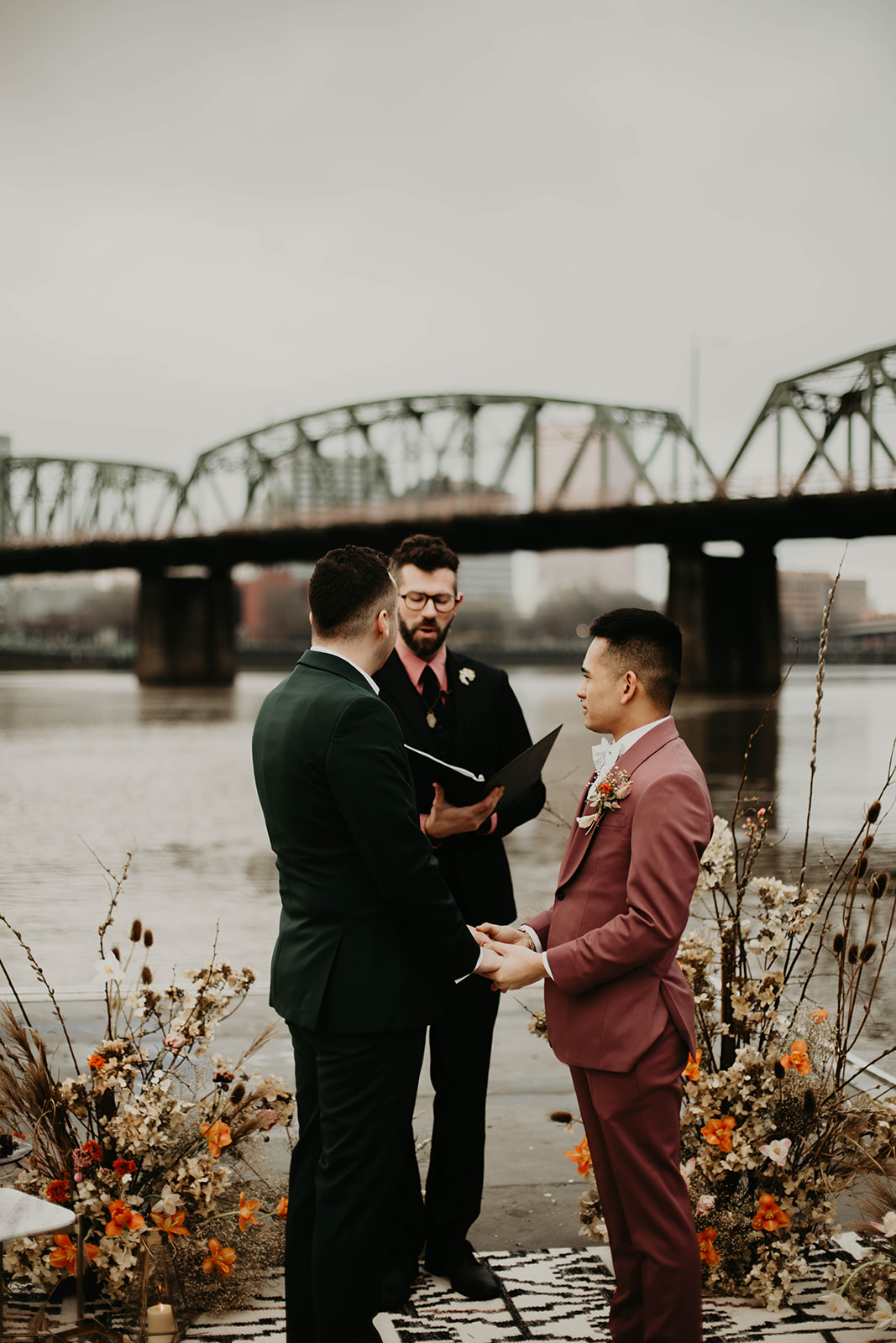 queer elopement portland | Peachy Keen Coordination | Jamie Carle Photo