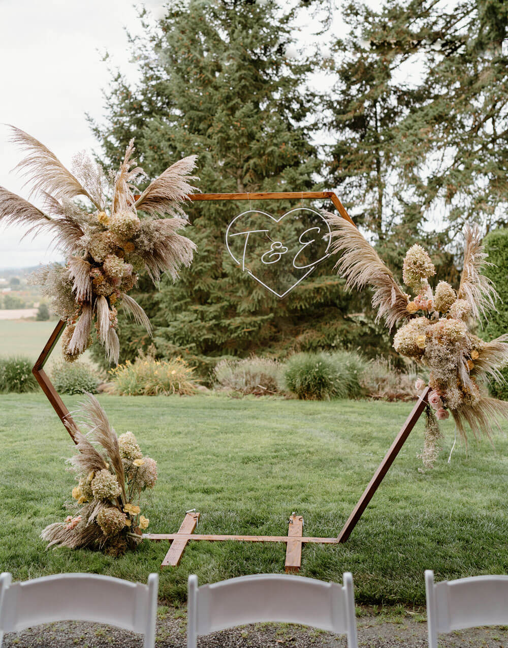 geometric ceremony hoop with pampas grass
